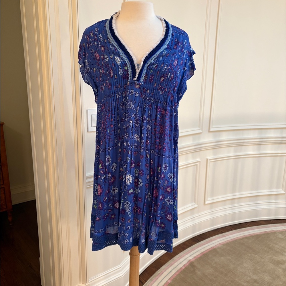 POUPETTE ST BARTH BLUE FLORAL CROCHET  PLEATED FLUTTER SLEEVE MINI DRESS M NWOT
